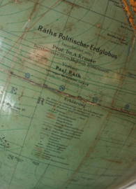 Vintage globe op standaard, ca. 1938