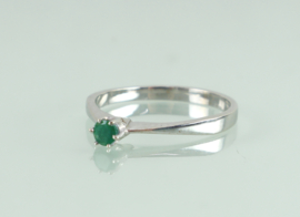 Vintage witgouden ring met smaragd