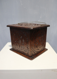 Antiek kerfsnede stoofje