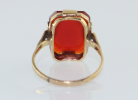 Vintage gouden ring met facetgeslepen carneool