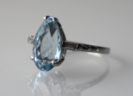Art Deco platina ring met natuurlijke aquamarijn en diamant