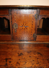 Antieke Engelse secretaire