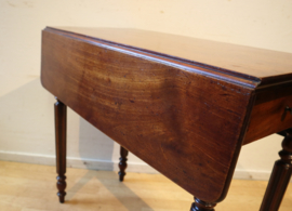 Antieke Engelse Pembroketafel