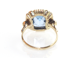 Vintage gouden ring met blauwe spinel