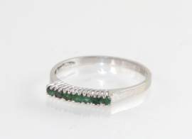 Witgouden ring met smaragd, rijring