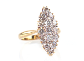 Antieke 20 kt gouden ring met oudslijpsel diamanten