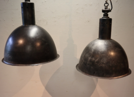 Set vintage metalen fabriekslampen