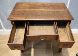 Antiek Engelse wandtafeltje, Lowboy
