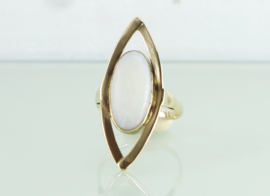 Vintage gouden ring met opaal