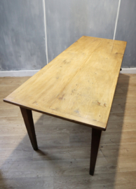 Antieke Franse boerentafel