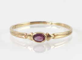Antieke gouden ring met robijn