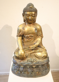 Bronzen boeddha bhumisparsha mudra