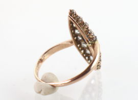 Antieke roségouden ring met saffier en roosdiamanten