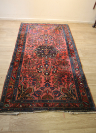 Antiek Perzisch kleed 103 x 192 cm.