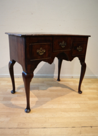Antiek Engels wandtafeltje, lowboy