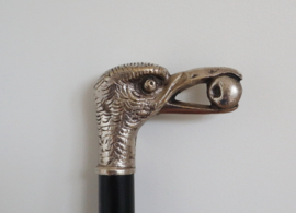 Antieke wandelstok met handvat vogel