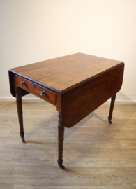 Antieke Engelse Pembroketafel, sidetable.