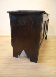 Antieke Engelse kist ca 1700