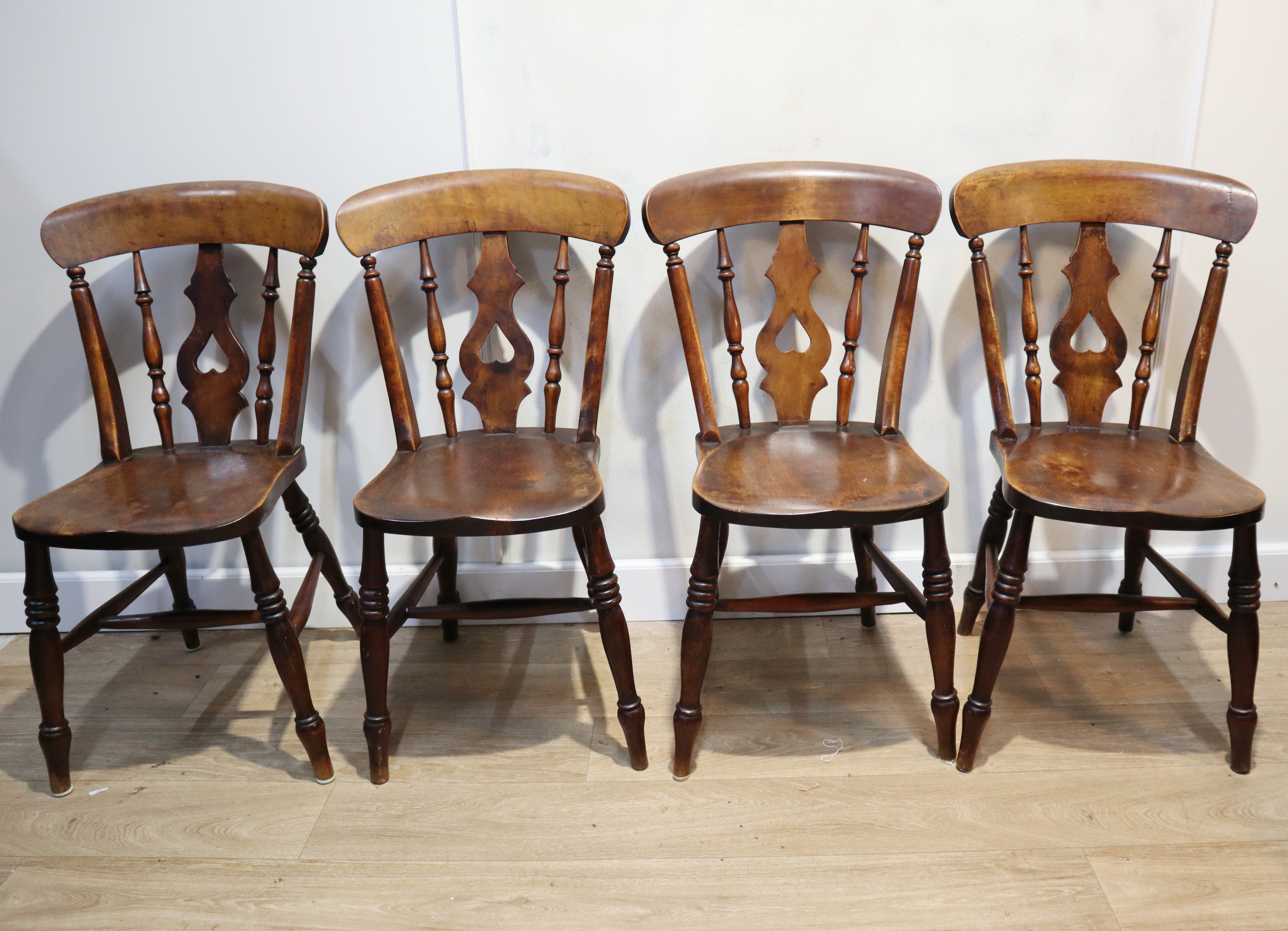 Set van vier antieke Windsorstoelen