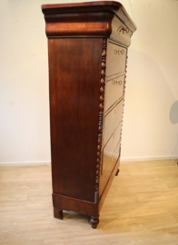 Antieke Hollandse chiffonnière