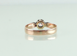 Antieke gouden solitair ring oud slijpsel diamant