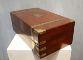 Antieke Engelse schrijfkist met geheime vakjes
