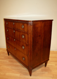 Antieke Louis Seize commode, 18e eeuw.