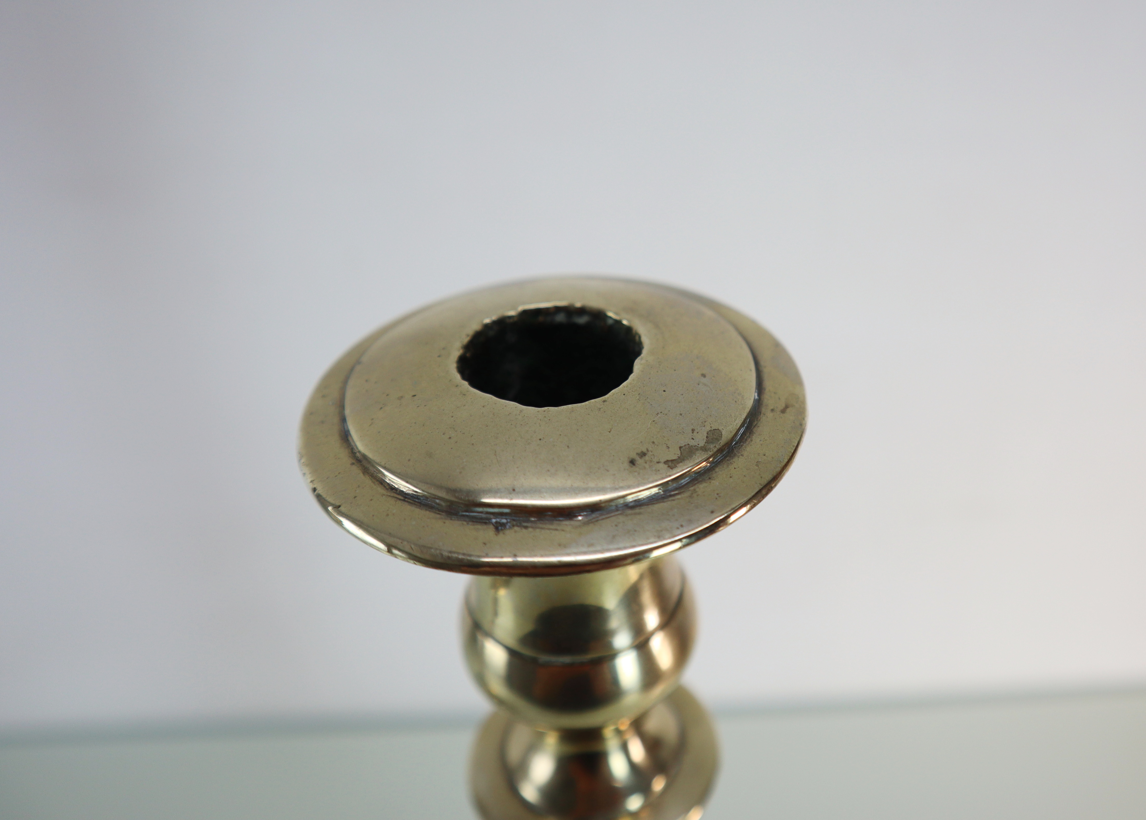 Set bronzen kandelaars, 18e eeuw