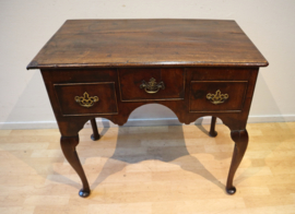 Antiek Engels wandtafeltje, lowboy