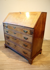 Antieke Engelse secretaire