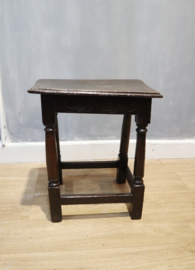 Antieke Engels krukje, Jointstool 17e eeuw