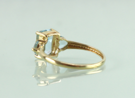 Gouden ring 18 karaat met blauwe topaas