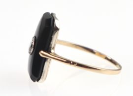 Prachtige antieke gouden Art Deco ring met onyx en diamant