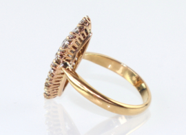 Antieke 20 kt gouden ring met oudslijpsel diamanten