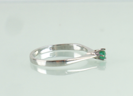 Vintage witgouden ring met smaragd