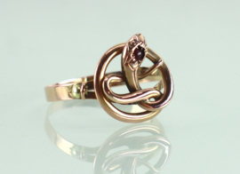 Antieke Franse gouden ring slang met granaat