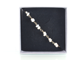 Gouden armbandje gekettelde parels