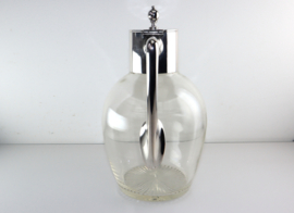 Antiek glazen karaf met zilveren montuur en handvat, 1912