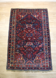 Perzisch kleed met dierfiguren 171x 112 cm