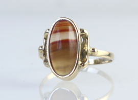 Vintage gouden ring met streepagaat