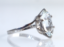 Witgouden ring 18 karaat met echte aquamarijn (beryl)
