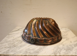 Antieke koperen puddingvorm, tulband