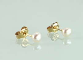 Oorknoppen 18k goud bouton parel 4,5 mm