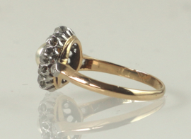 Antieke 18 kt gouden ring met roosdiamant en natuurlijke parel, ca 1900