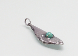 Gehamerde zilveren hanger chrysopaas Amsterdamse School ca. 1925