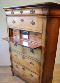 Antieke chiffonière met bureaugedeelte