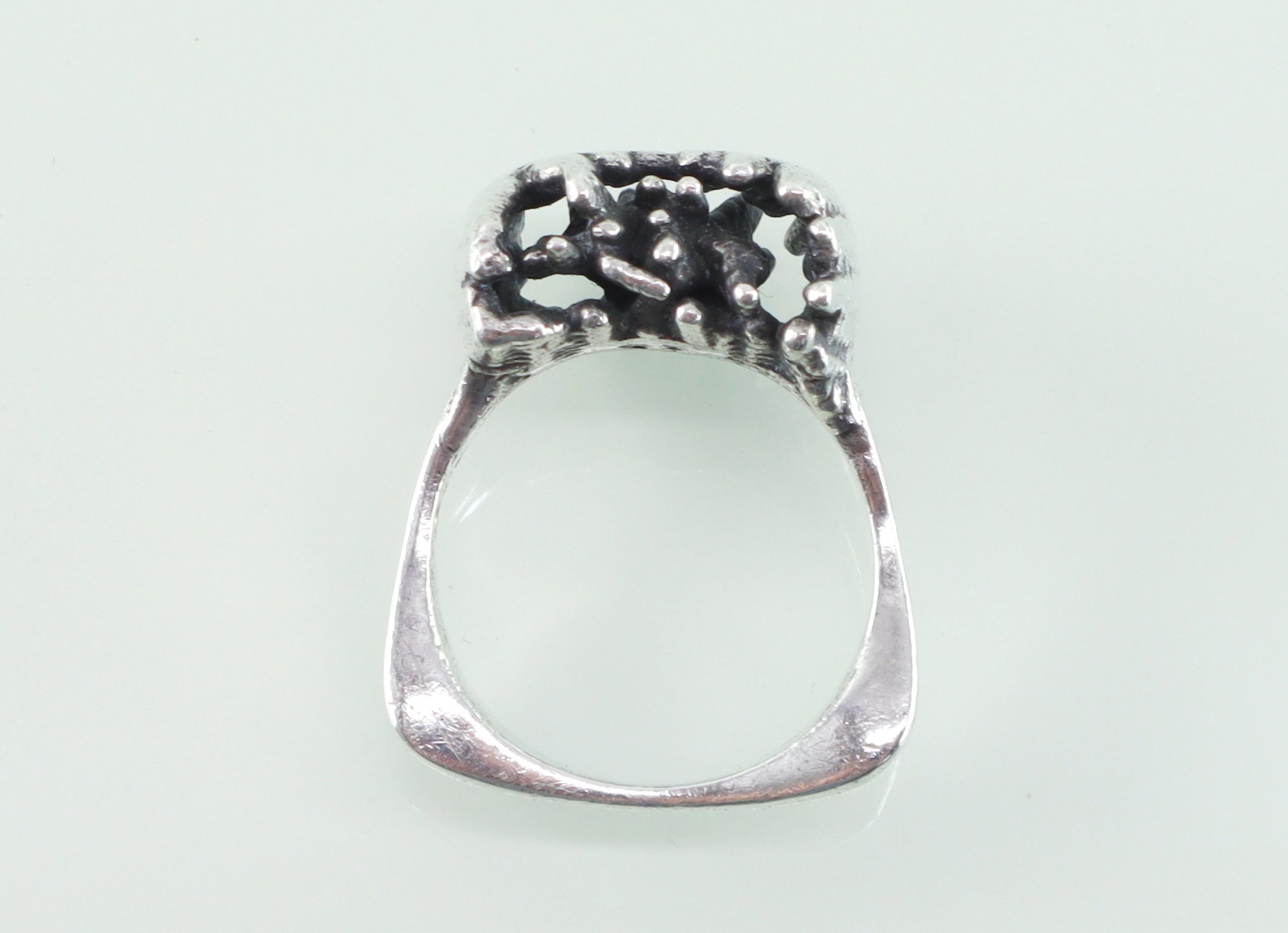 Vintage zilveren ring vermolmd hout jaren ‘70