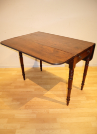 Antieke Engelse Pembroketafel, sidetable, wandtafeltje