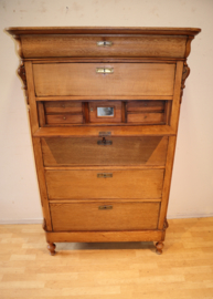 Antieke chiffonière met bureaugedeelte