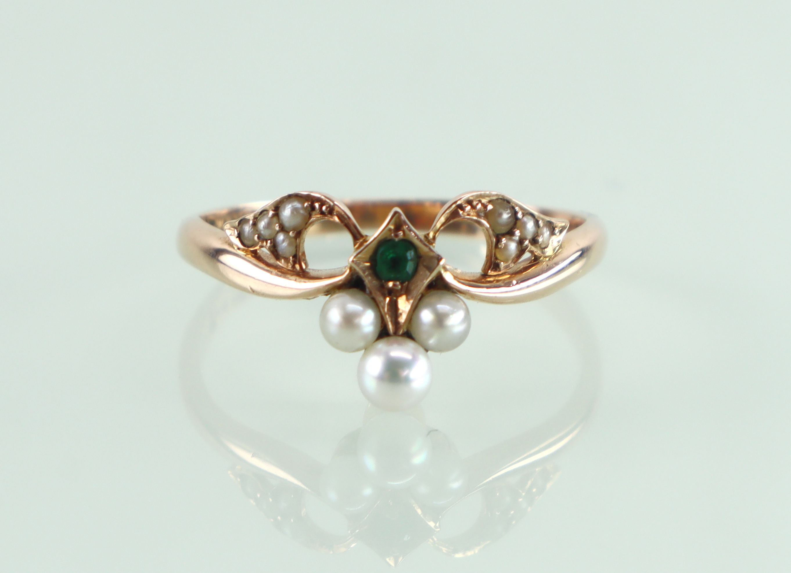 Antieke Art Nouveau gouden ring parels smaragd